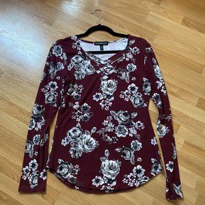 Floral Derek Heart Top Sz Medium